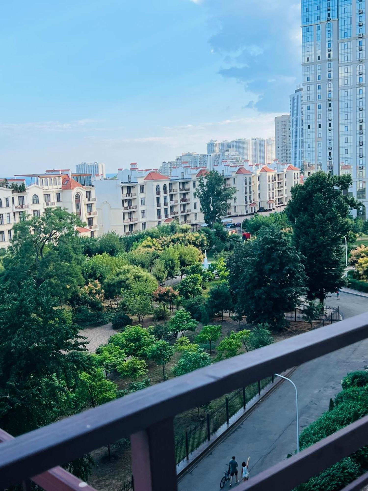 Спальня-Студия С Видом На Море И Парк Odesa Exterior photo